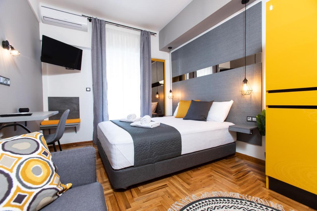 Downtown Luxury Boutique Suites : The Yellow Suite เทสซาโลนิกิ ภายนอก รูปภาพ